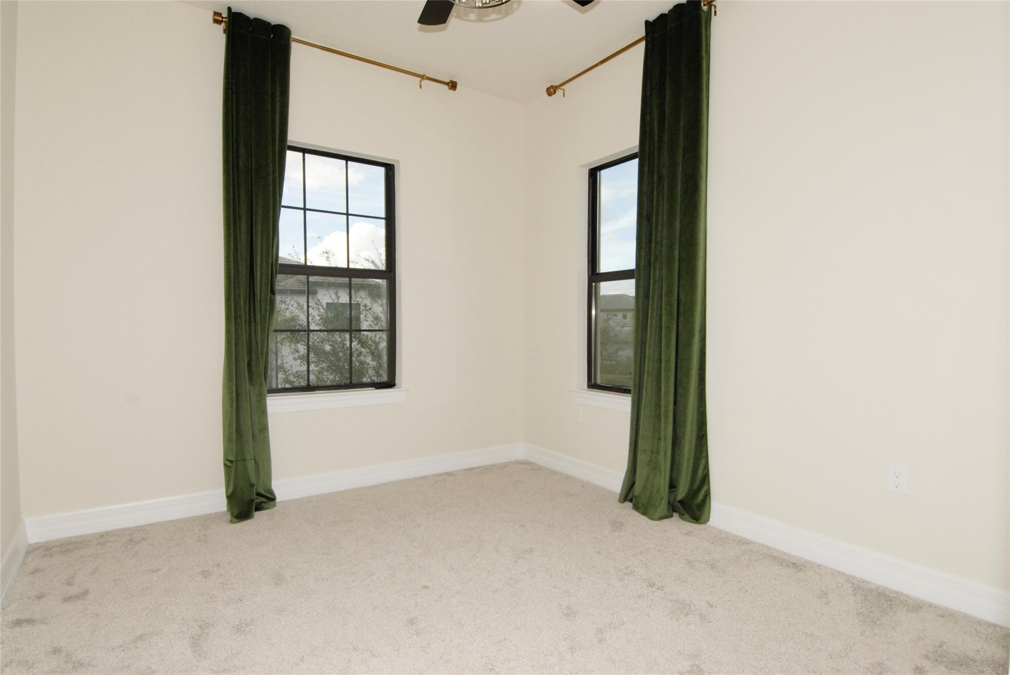 Oak Tree Prop Redev - Residential Lease