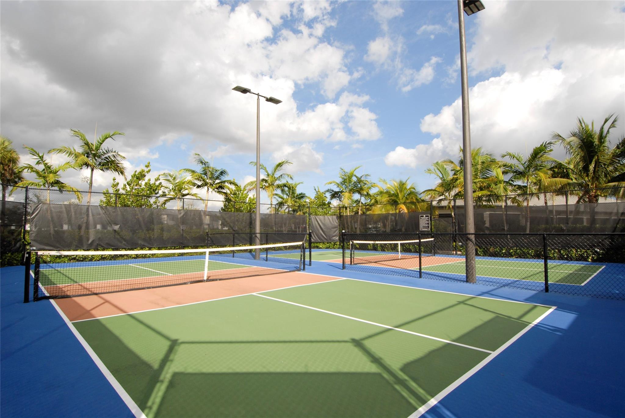 Oak Tree Prop Redev - Residential Lease