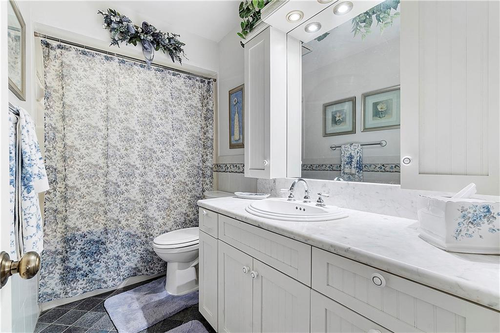 ORANGE TREE - Residential