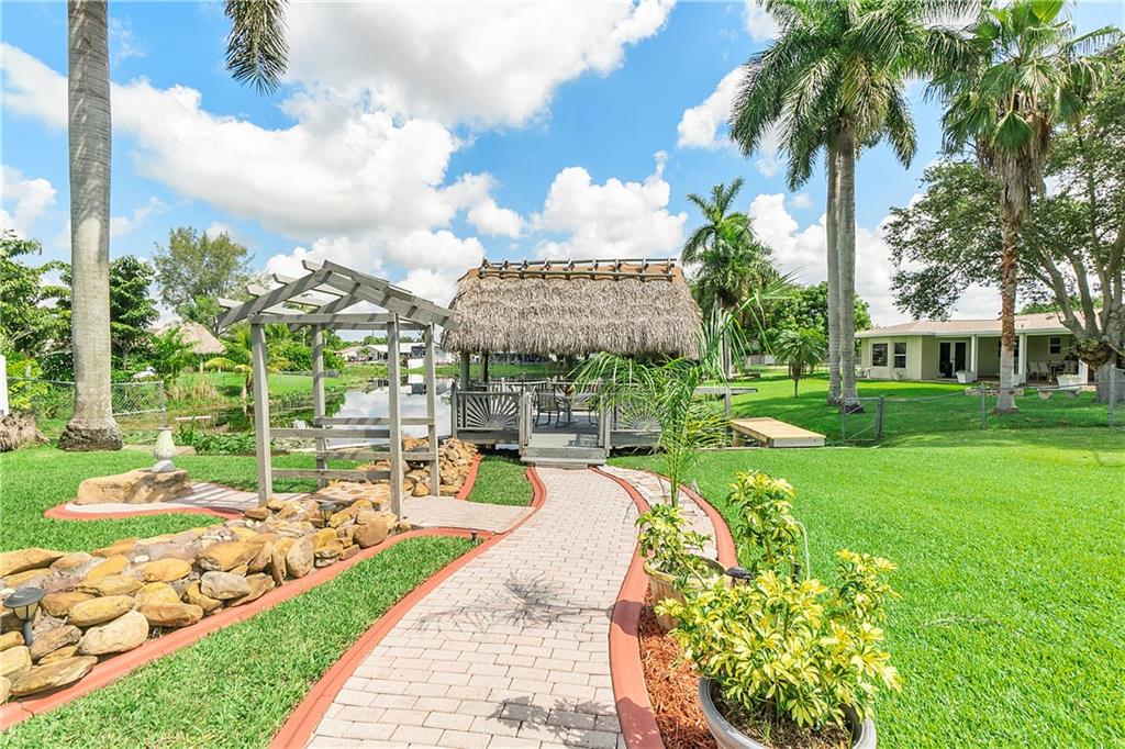 ORANGE TREE - Residential