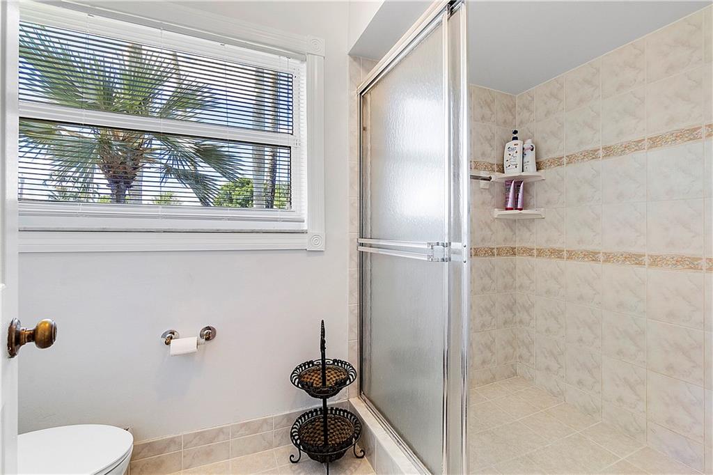 ORANGE TREE - Residential