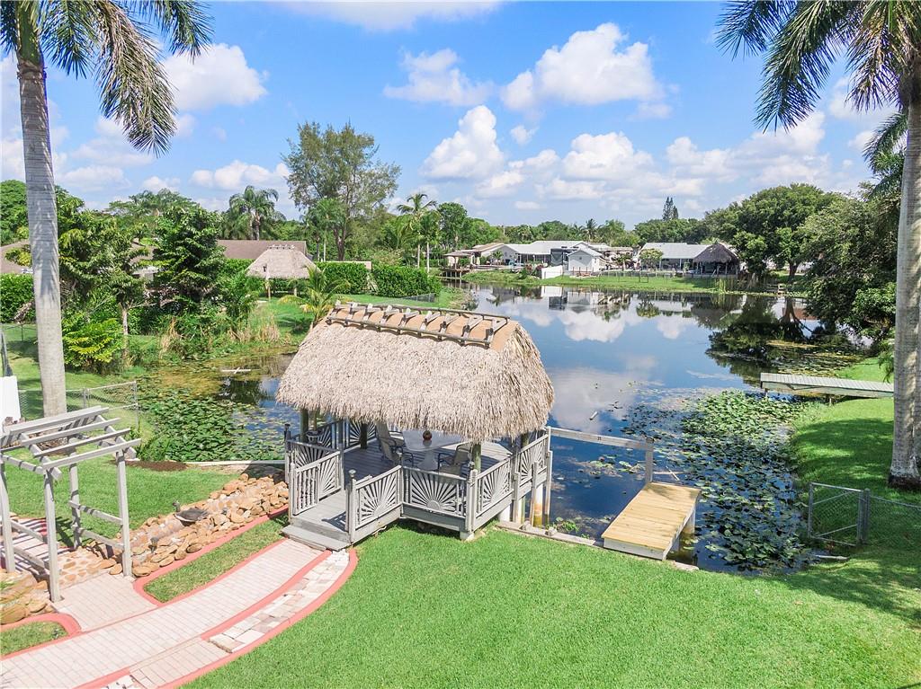 ORANGE TREE - Residential