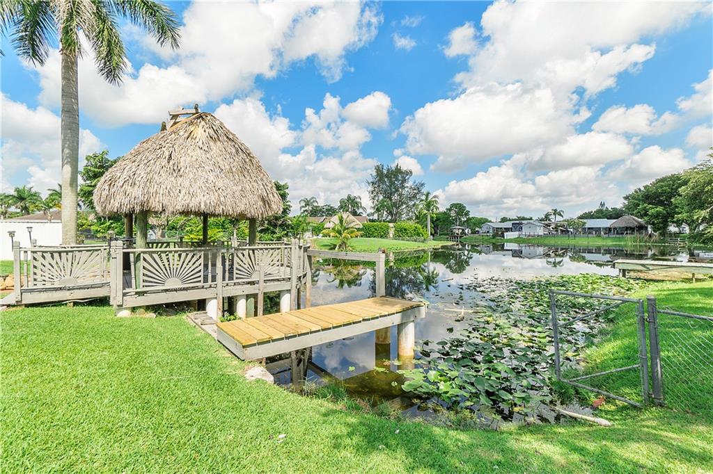 ORANGE TREE - Residential