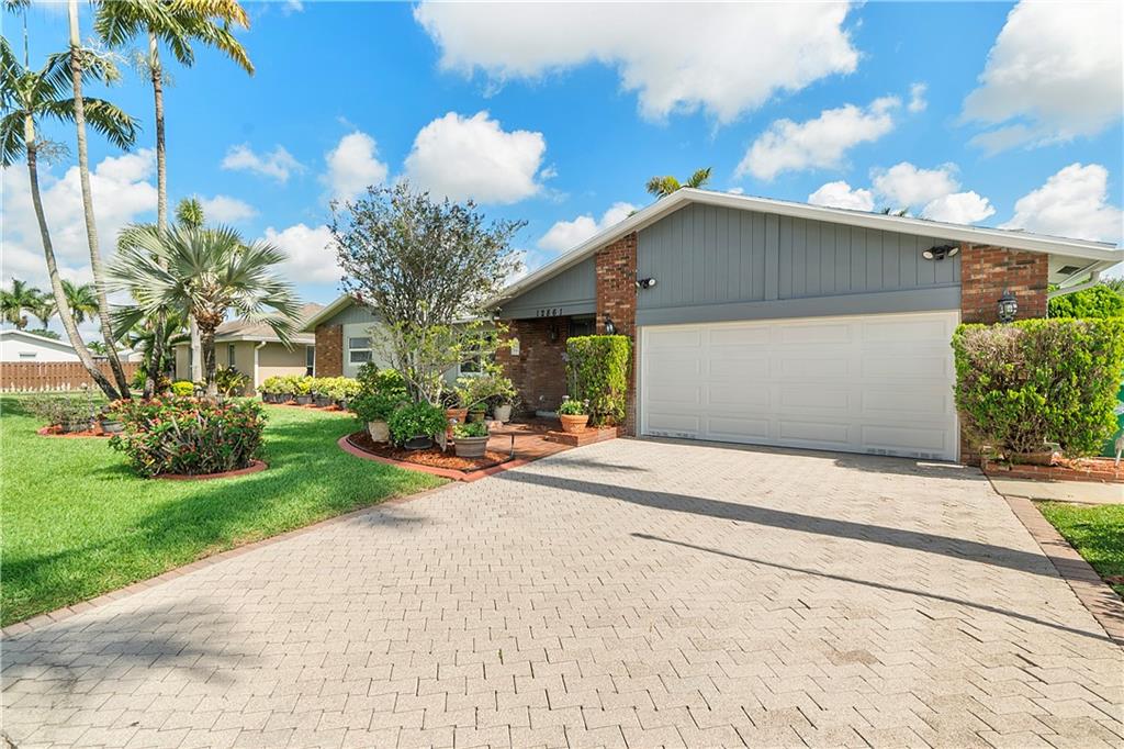 ORANGE TREE - Residential