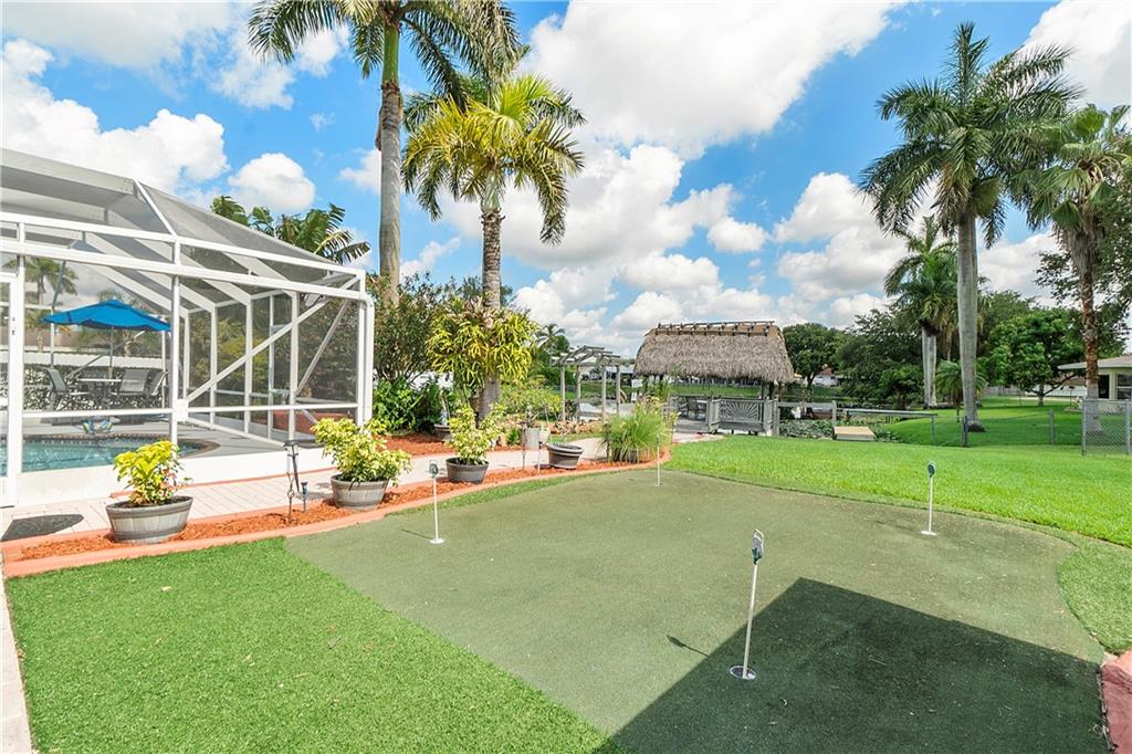 ORANGE TREE - Residential