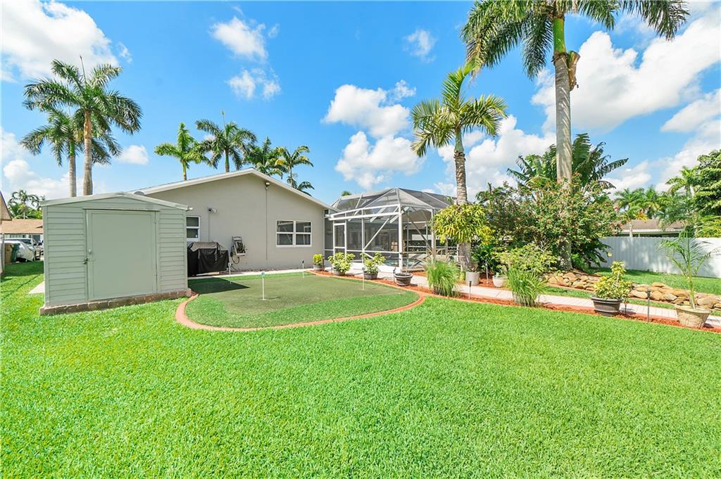 ORANGE TREE - Residential