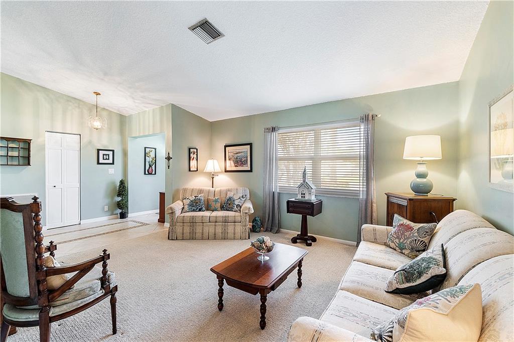 ORANGE TREE - Residential