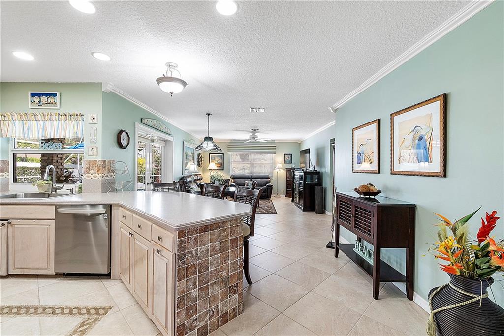 ORANGE TREE - Residential