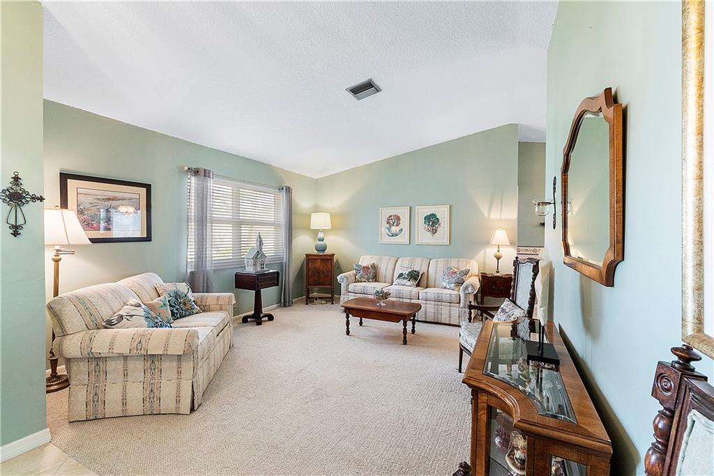 ORANGE TREE - Residential