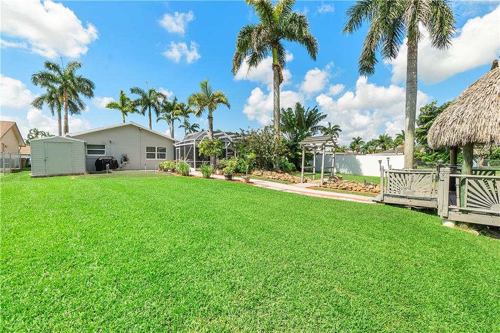 ORANGE TREE - Residential