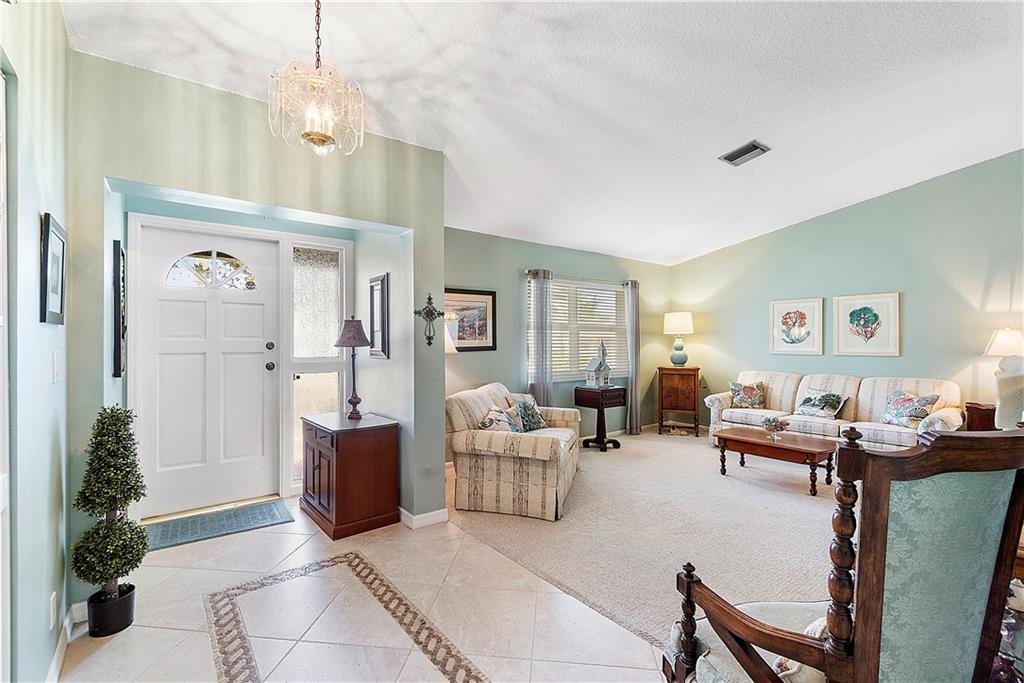 ORANGE TREE - Residential