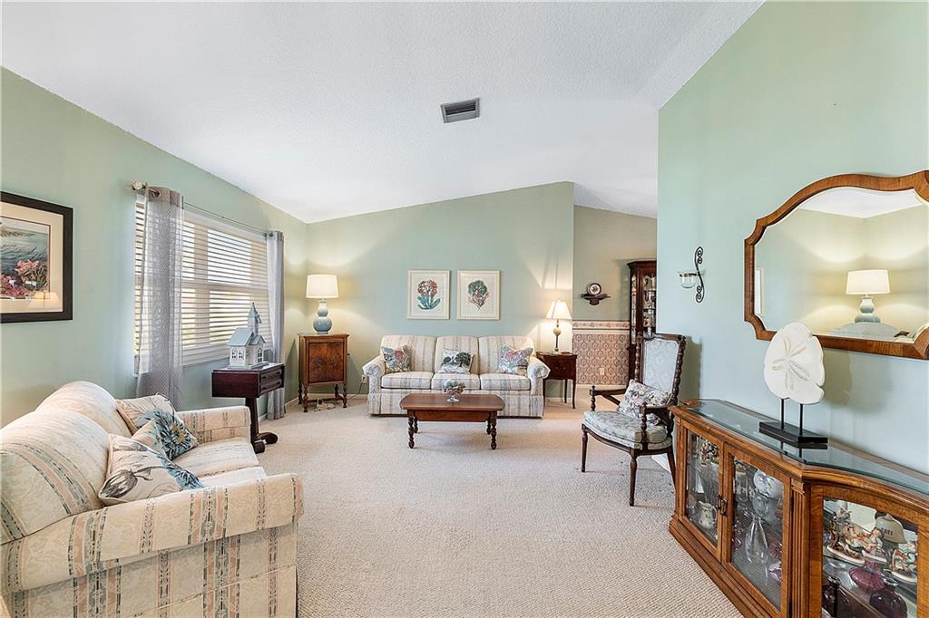 ORANGE TREE - Residential