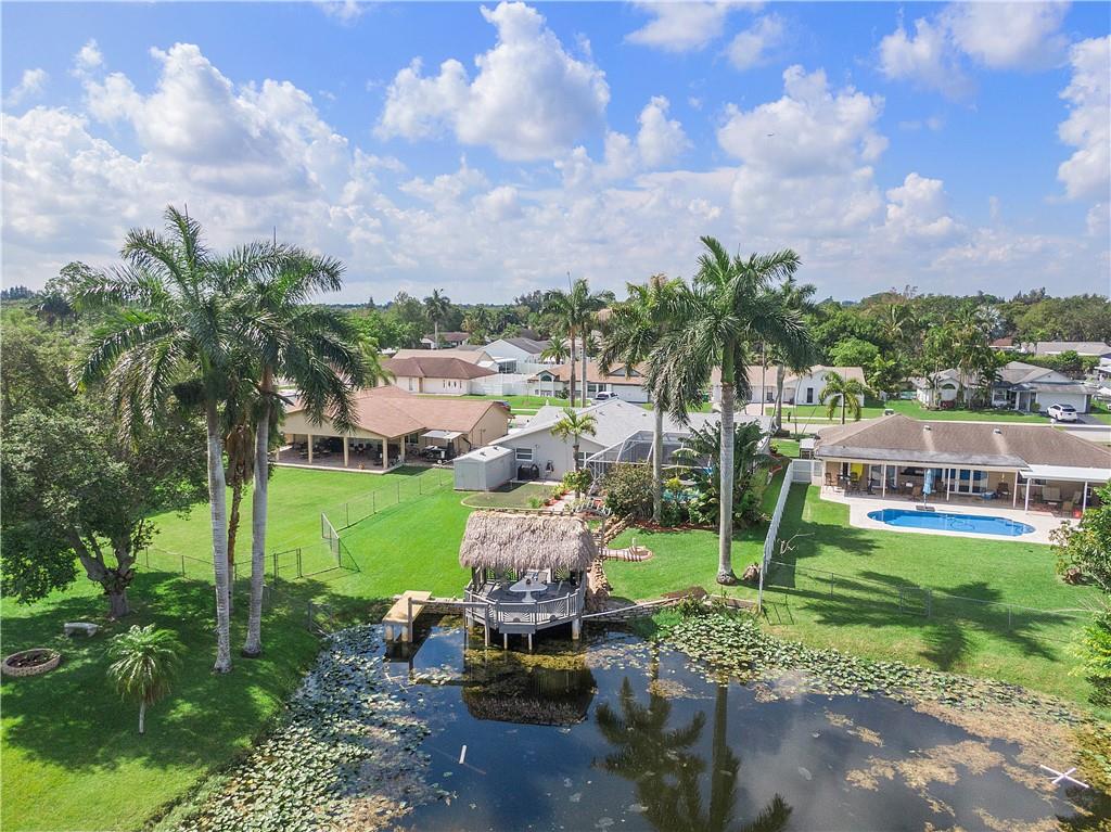 ORANGE TREE - Residential