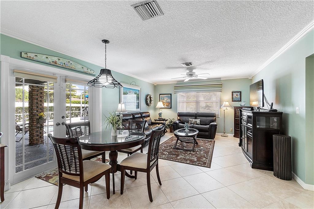 ORANGE TREE - Residential