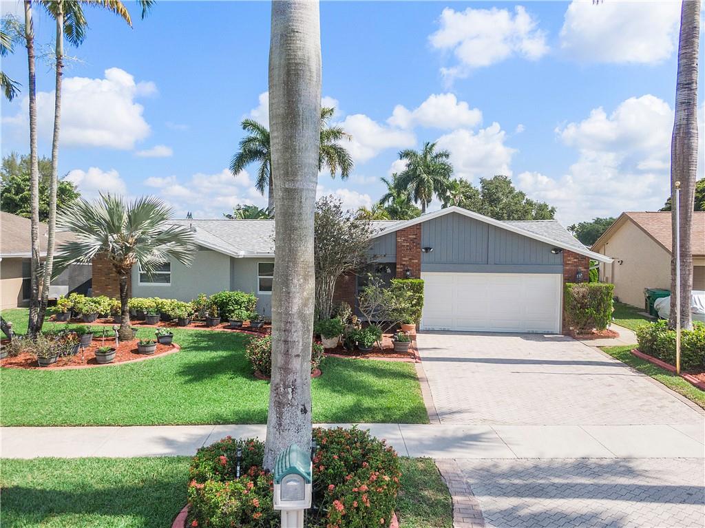 ORANGE TREE - Residential