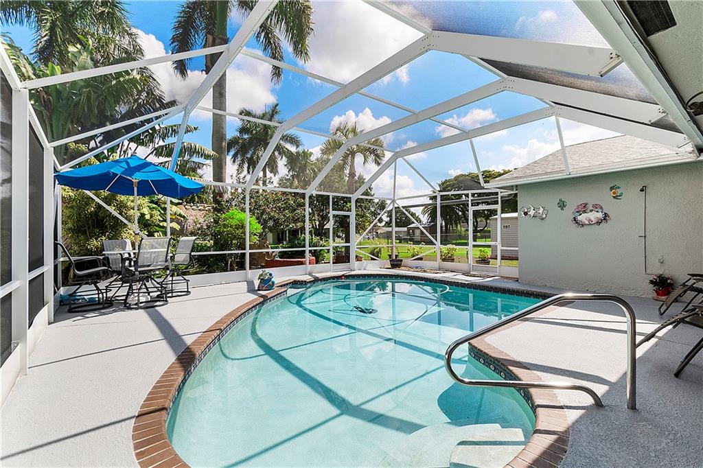 ORANGE TREE - Residential