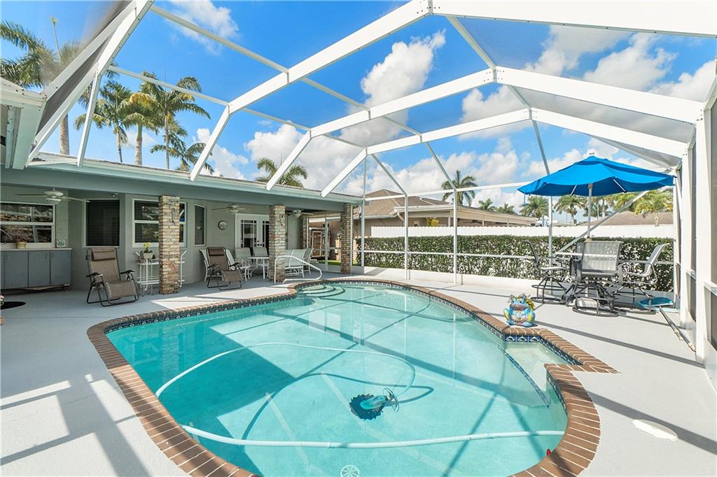 ORANGE TREE - Residential