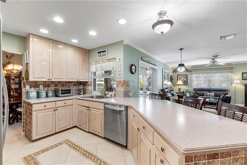 ORANGE TREE - Residential