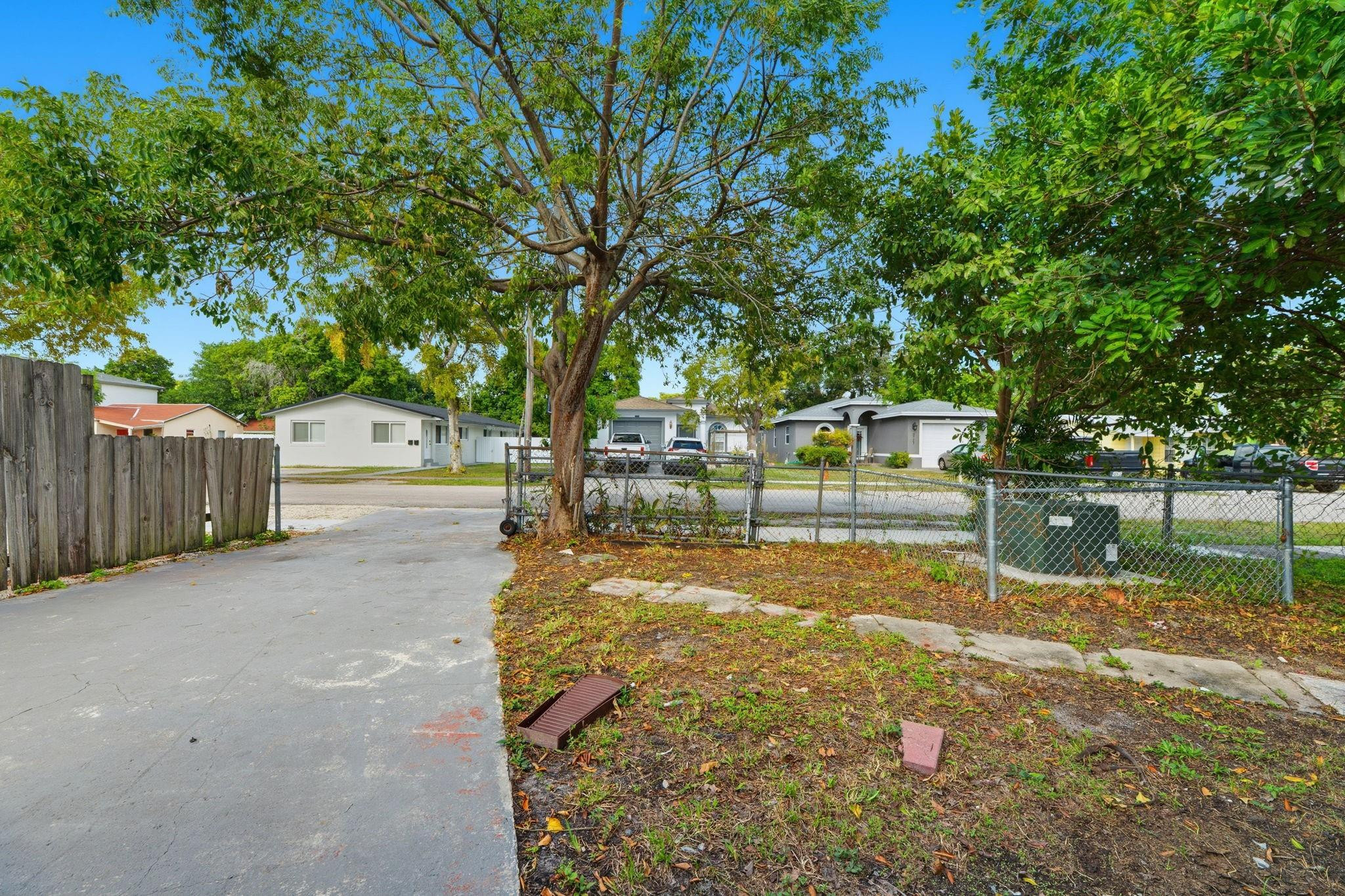 Hollywood Beach Heights S - Residential