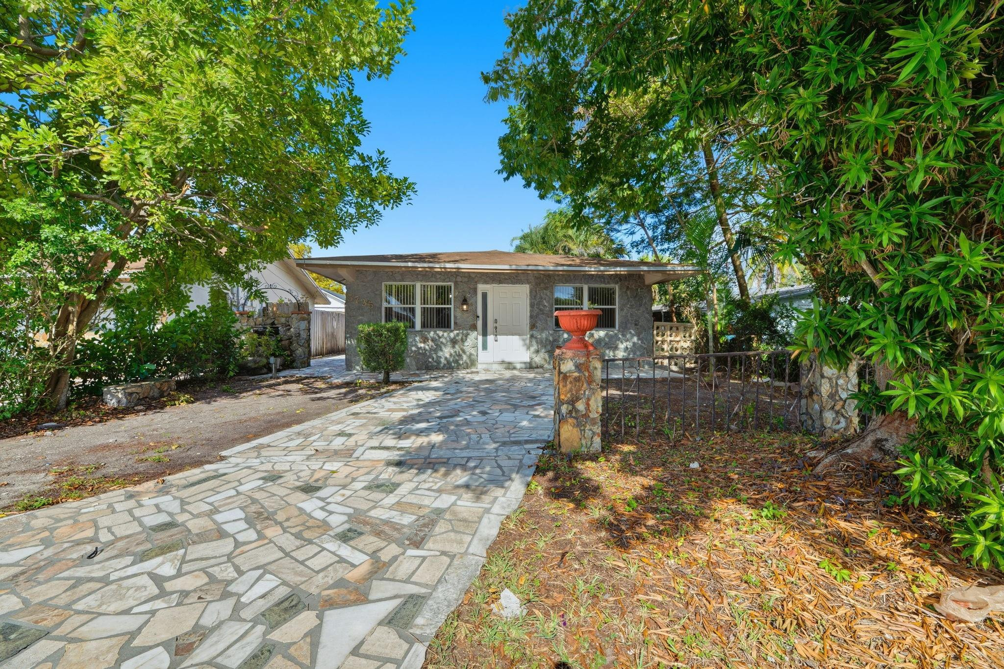 Hollywood Beach Heights S - Residential