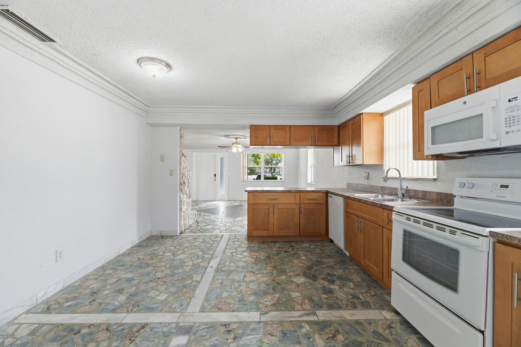 Hollywood Beach Heights S - Residential