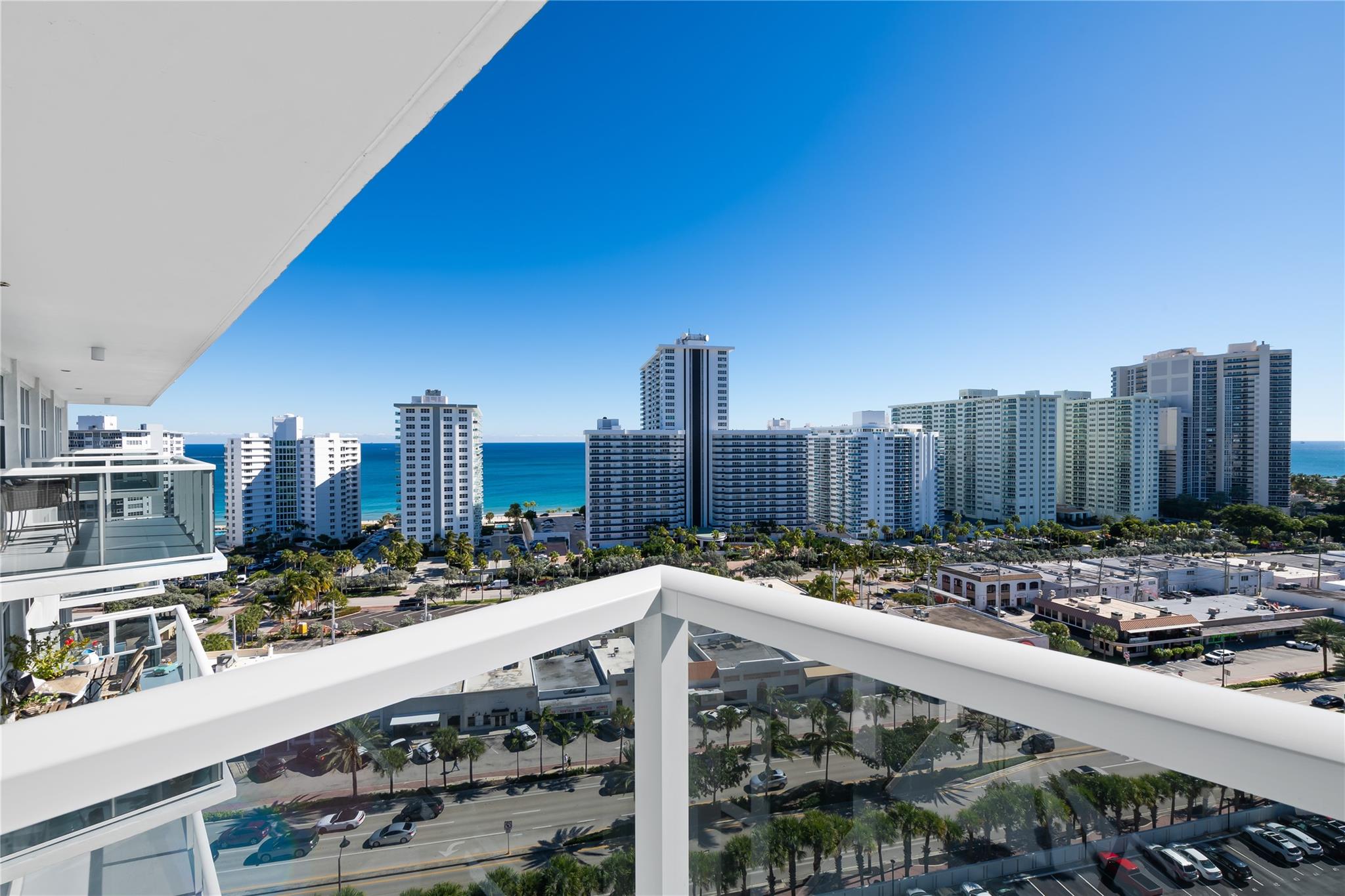 Coral Ridge Towers East - Residential