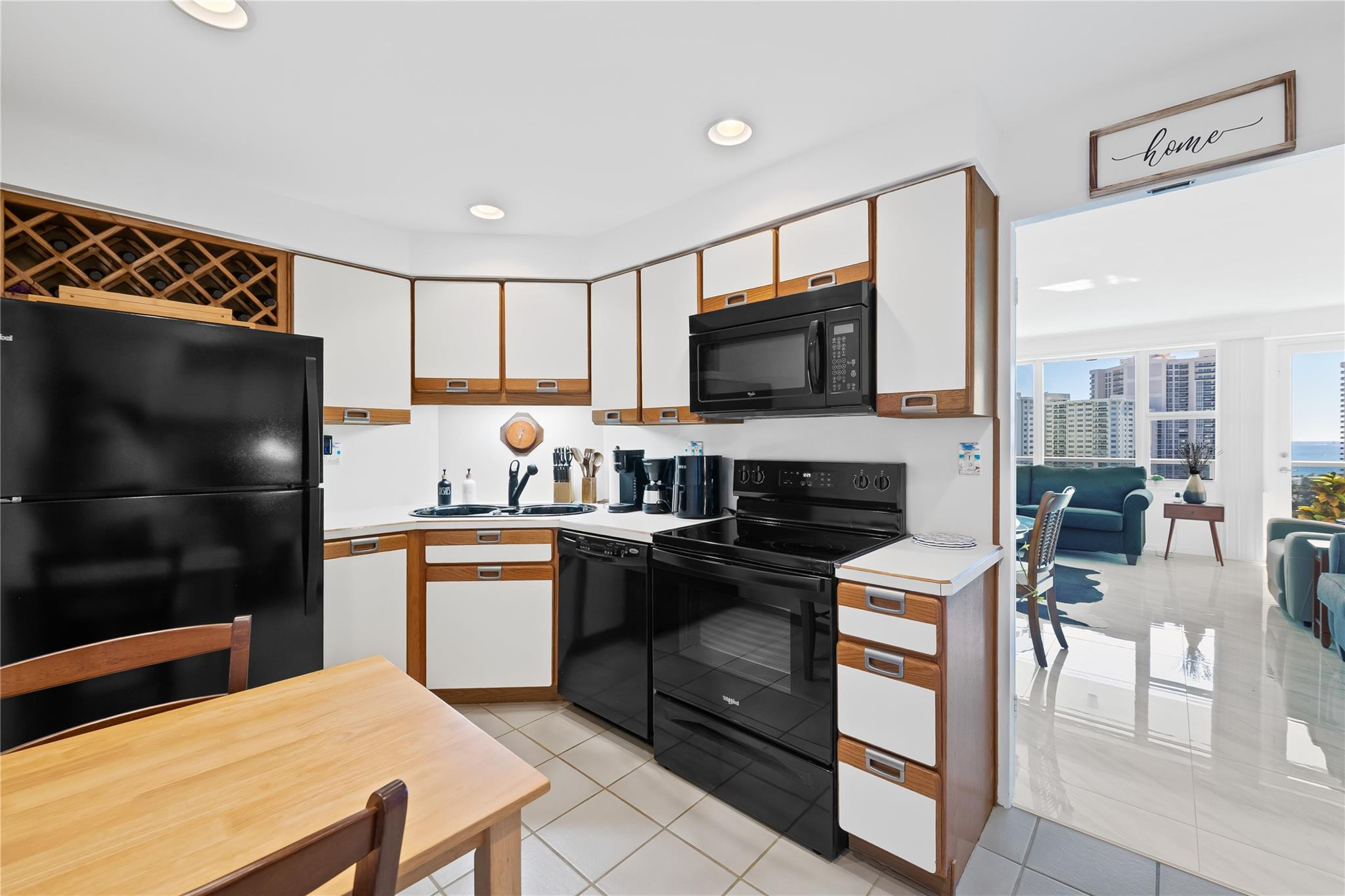 Coral Ridge Towers East - Residential