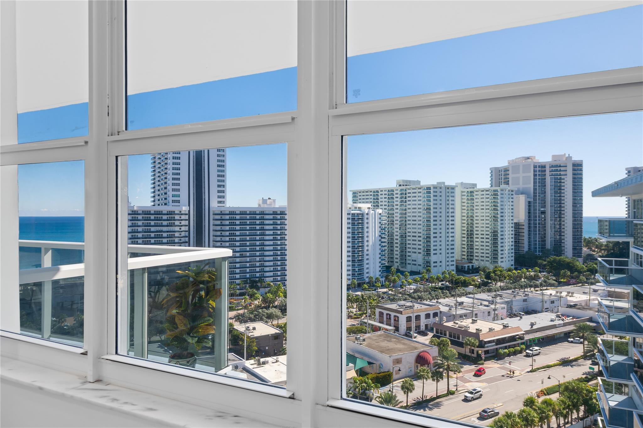 Coral Ridge Towers East - Residential