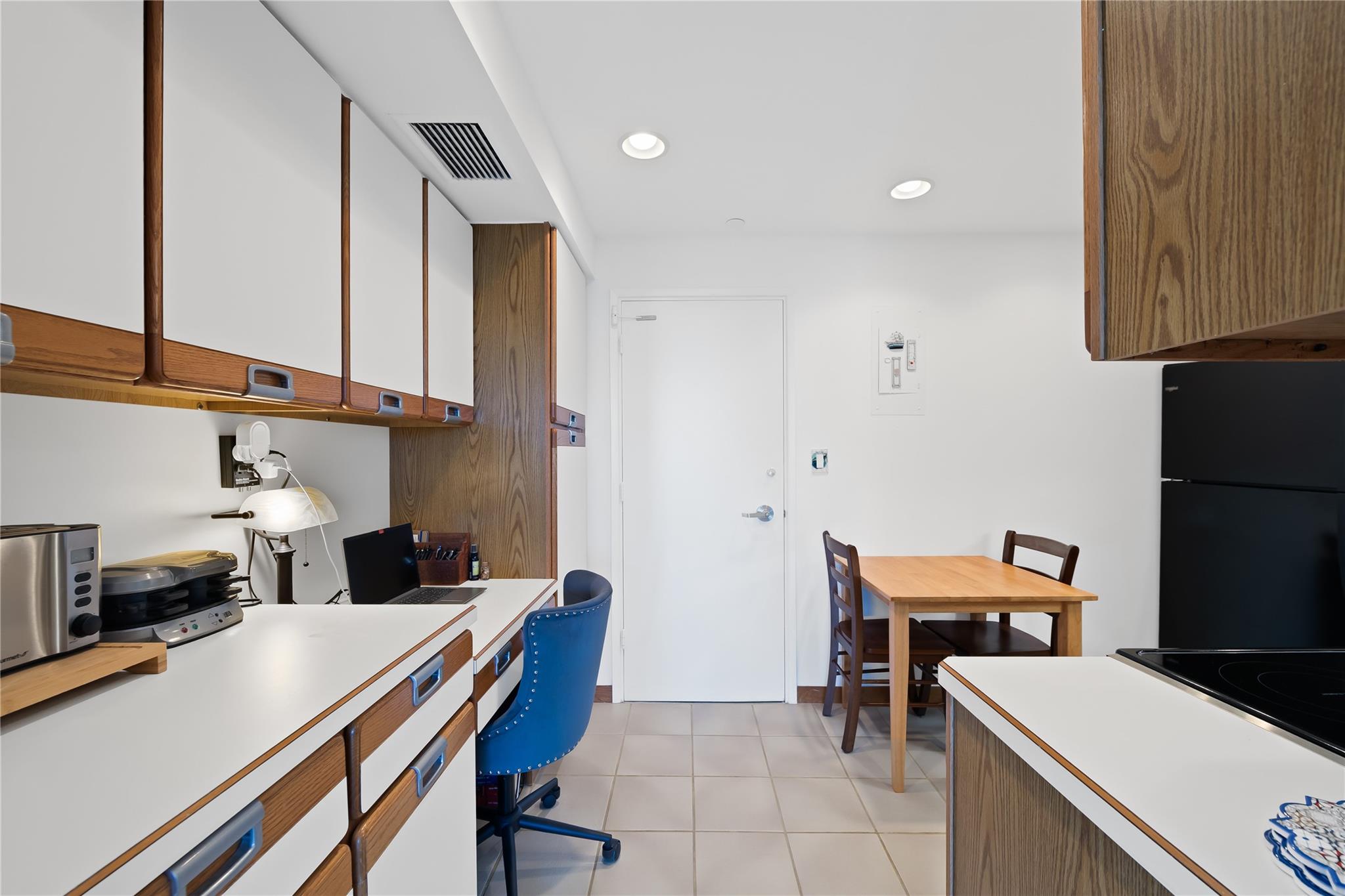 Coral Ridge Towers East - Residential