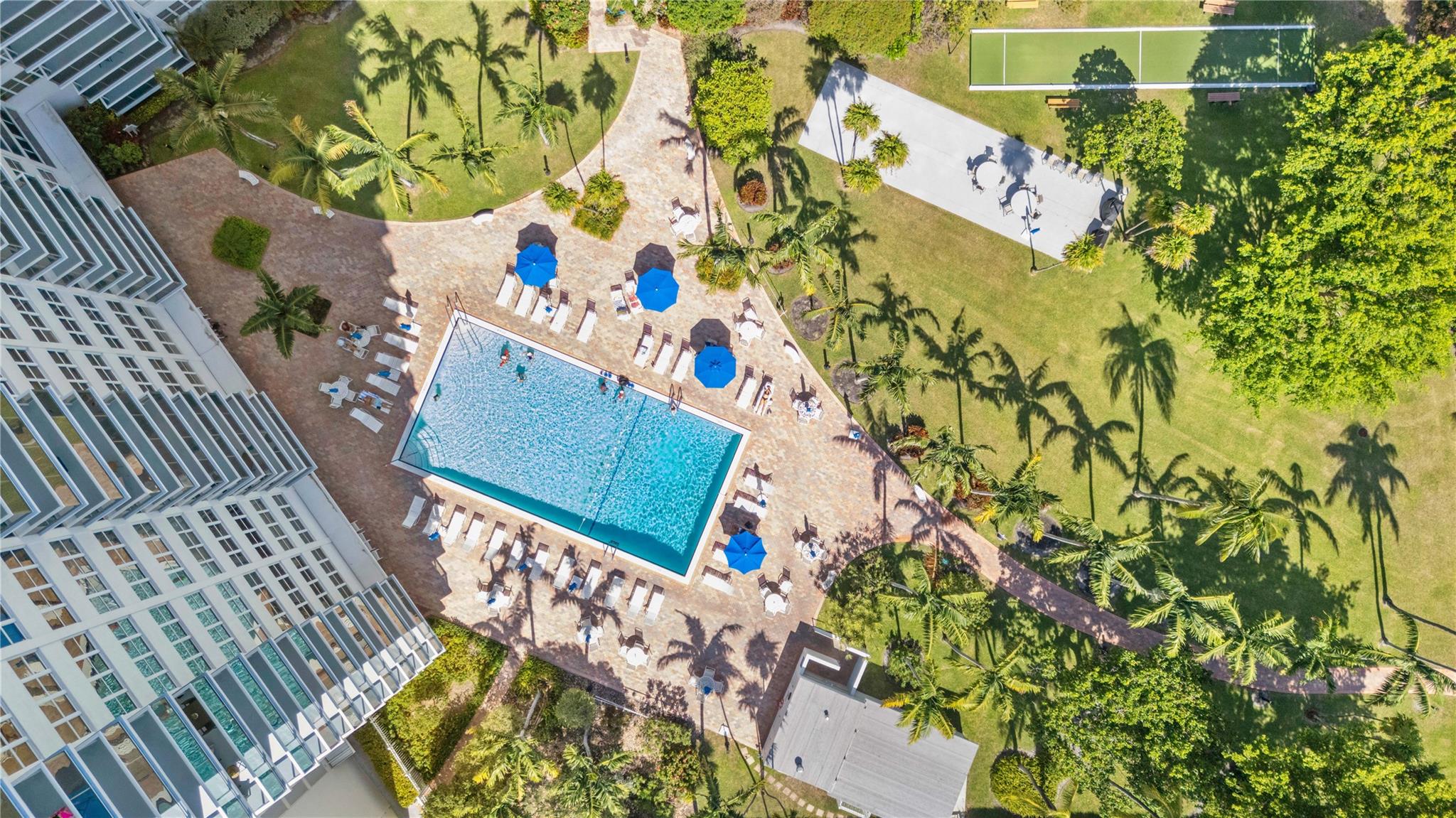 Coral Ridge Towers East - Residential