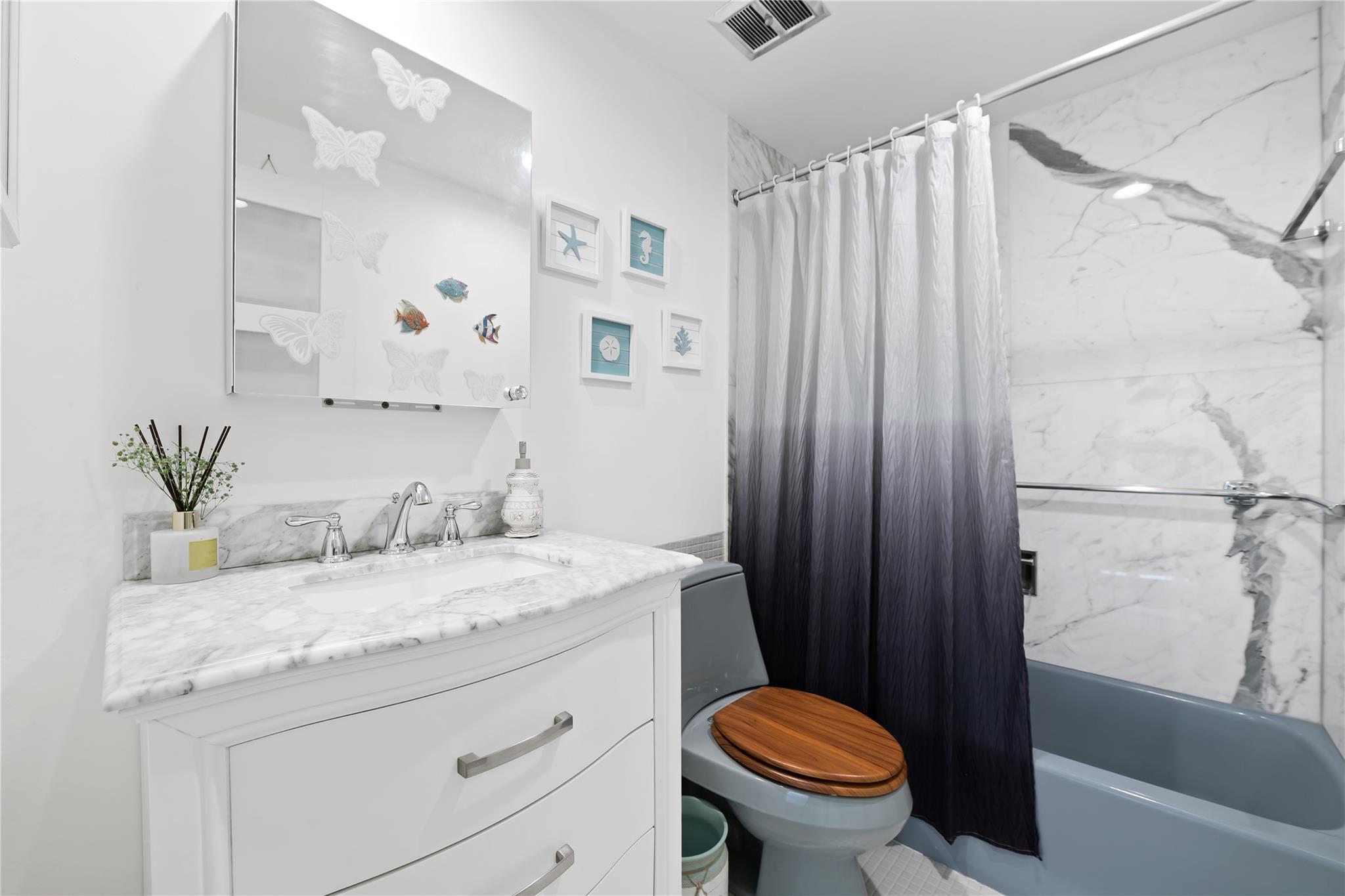 Coral Ridge Towers East - Residential