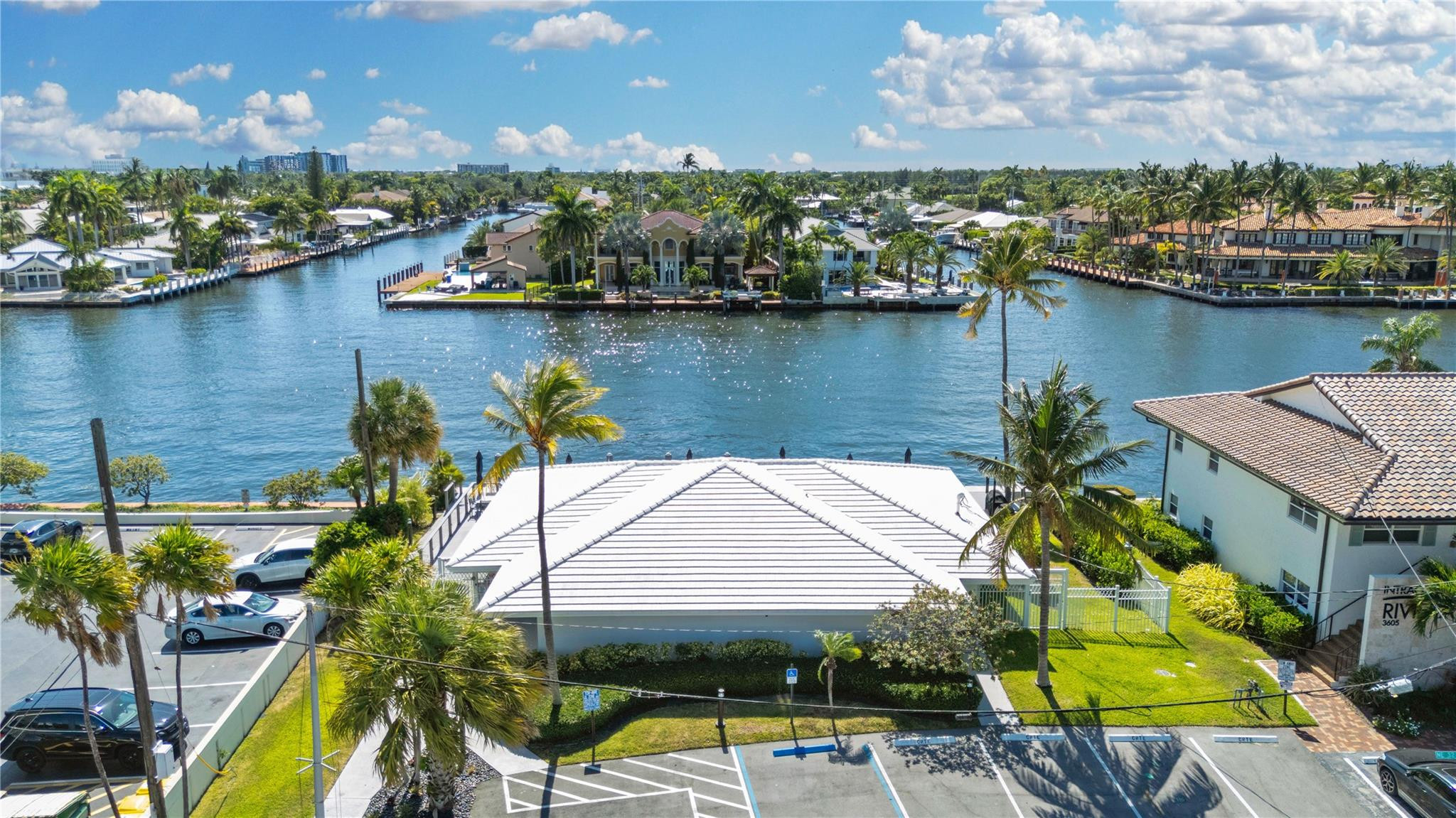 Coral Ridge Towers East - Residential