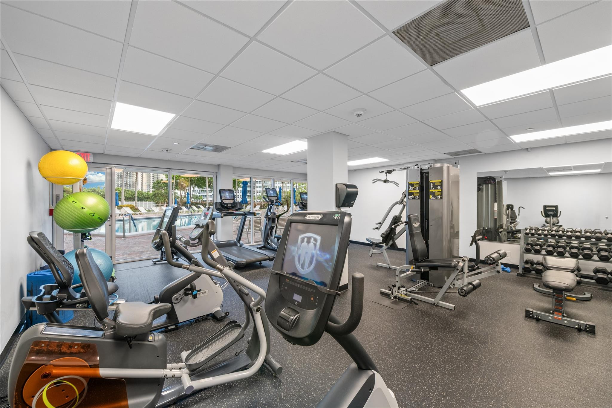 Coral Ridge Towers East - Residential