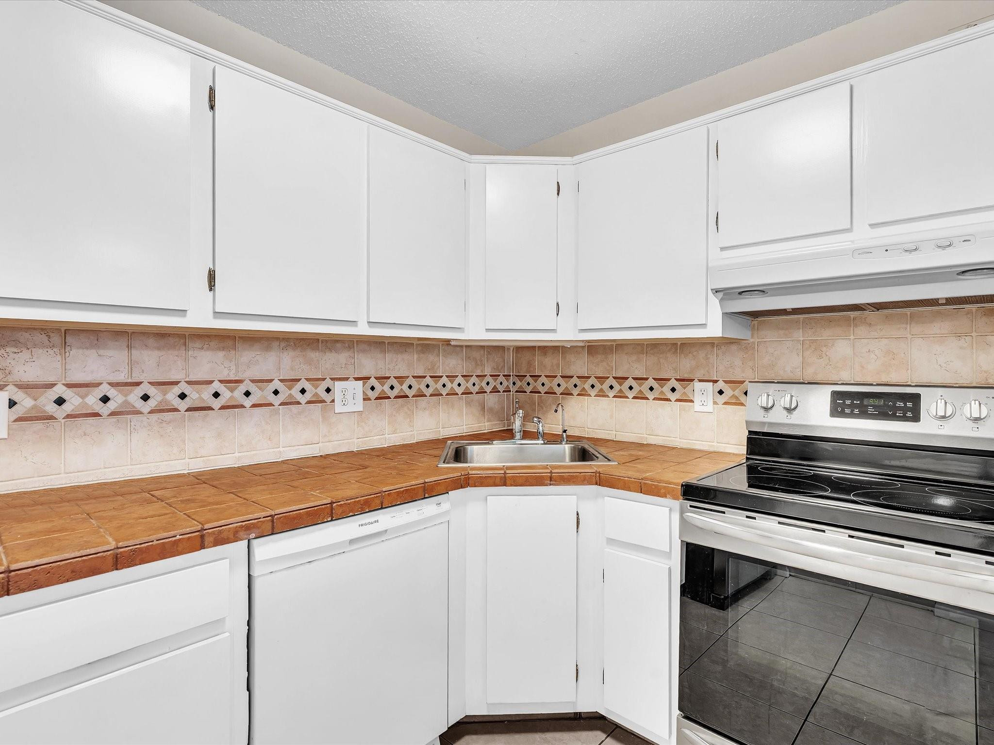 PINE RIDGE SOUTH - Residential