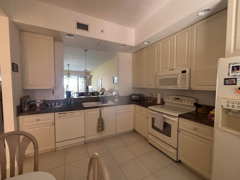 Photo of 15 HARBOUR ISLE Drive W #PH05, Fort Pierce, FL 34949 (MLS # B26064734)