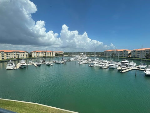 Photo of 15 HARBOUR ISLE Drive W #PH05, Fort Pierce, FL 34949 (MLS # B26064734)