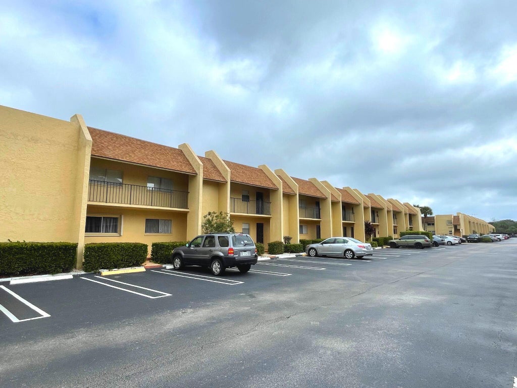 Photo of 2805 SW 22ND Avenue #2070, Delray Beach, FL 33445 (MLS # B26074227)
