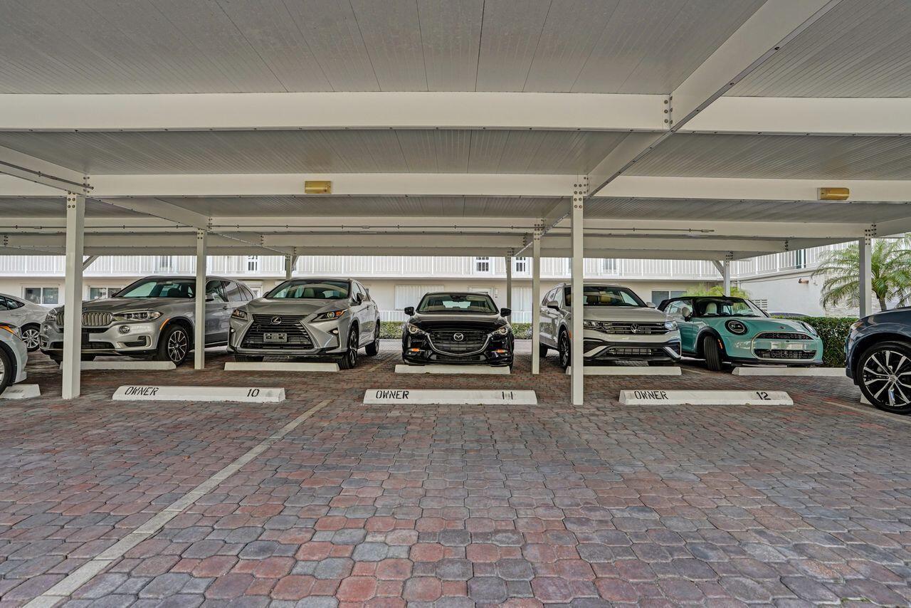 PENTHOUSE HIGHLANDS CONDO - Residential