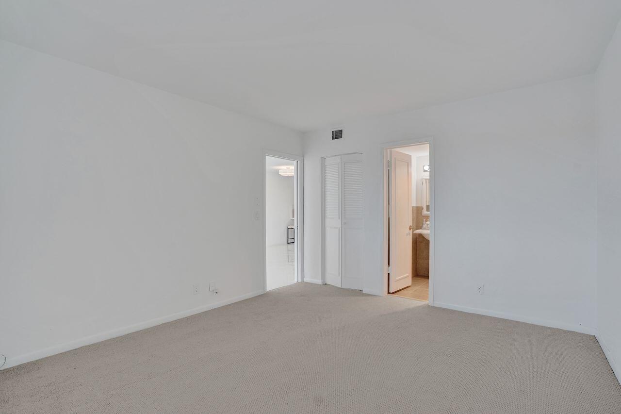 PENTHOUSE HIGHLANDS CONDO - Residential