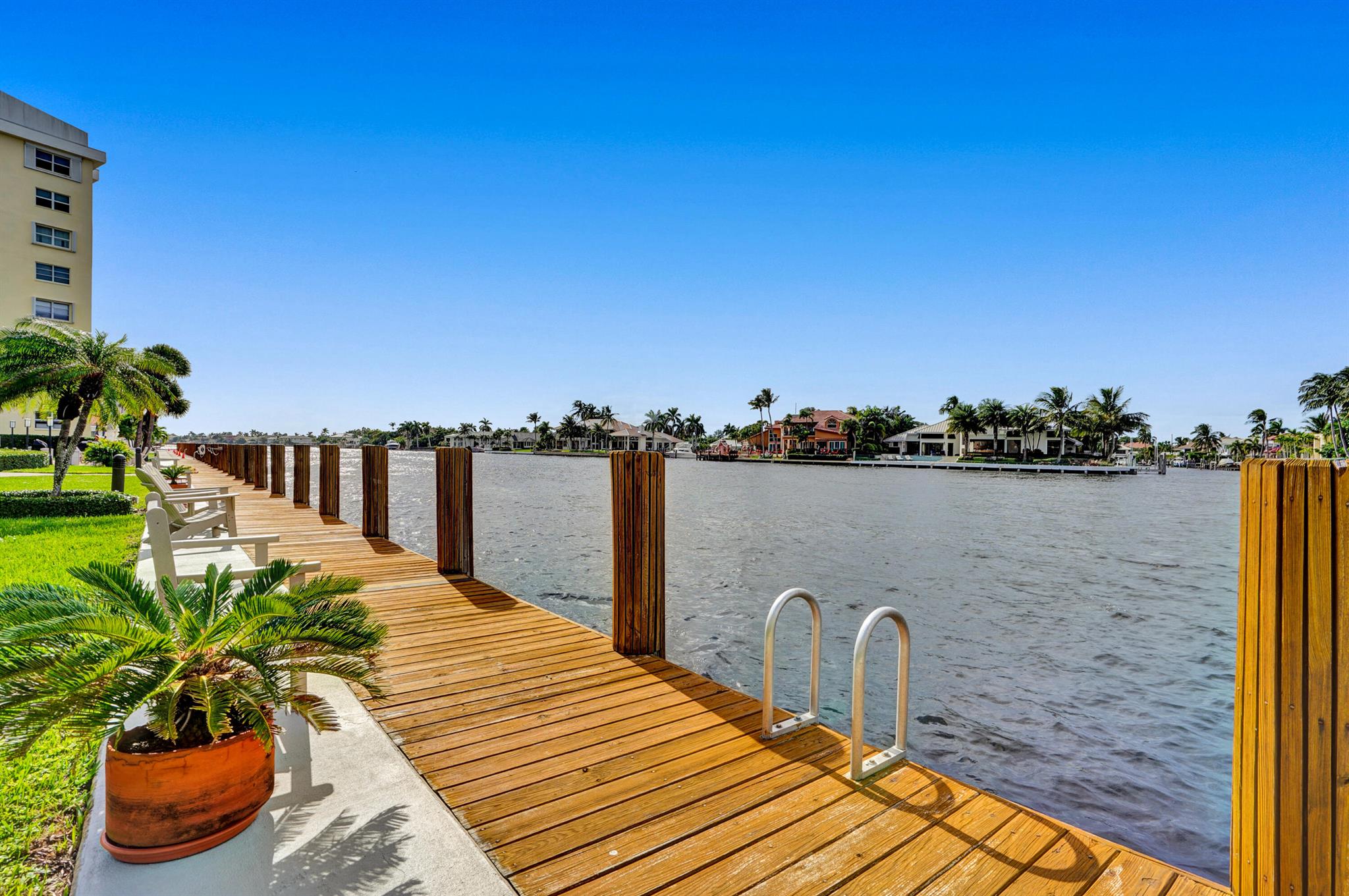 PENTHOUSE HIGHLANDS CONDO - Residential