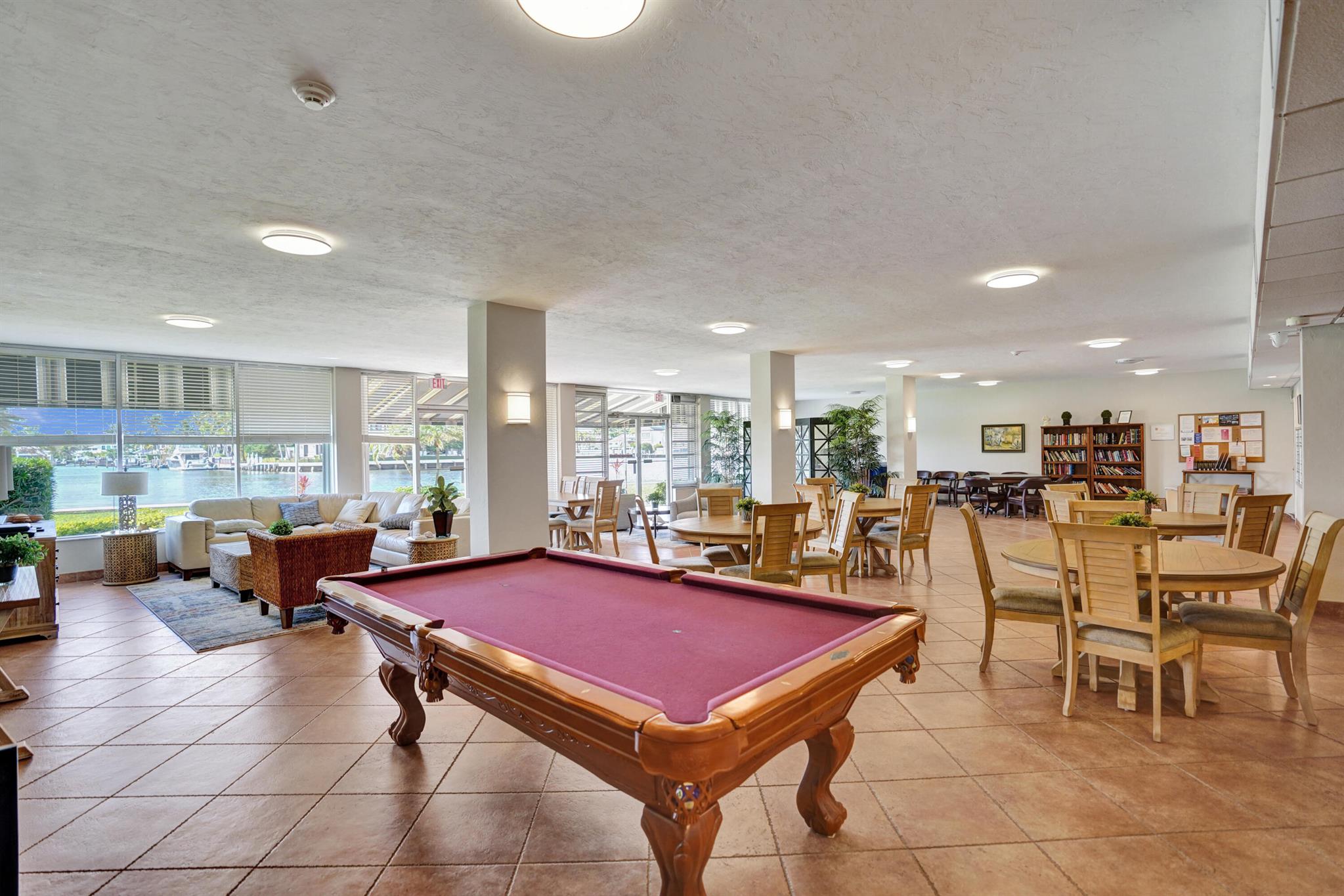 PENTHOUSE HIGHLANDS CONDO - Residential