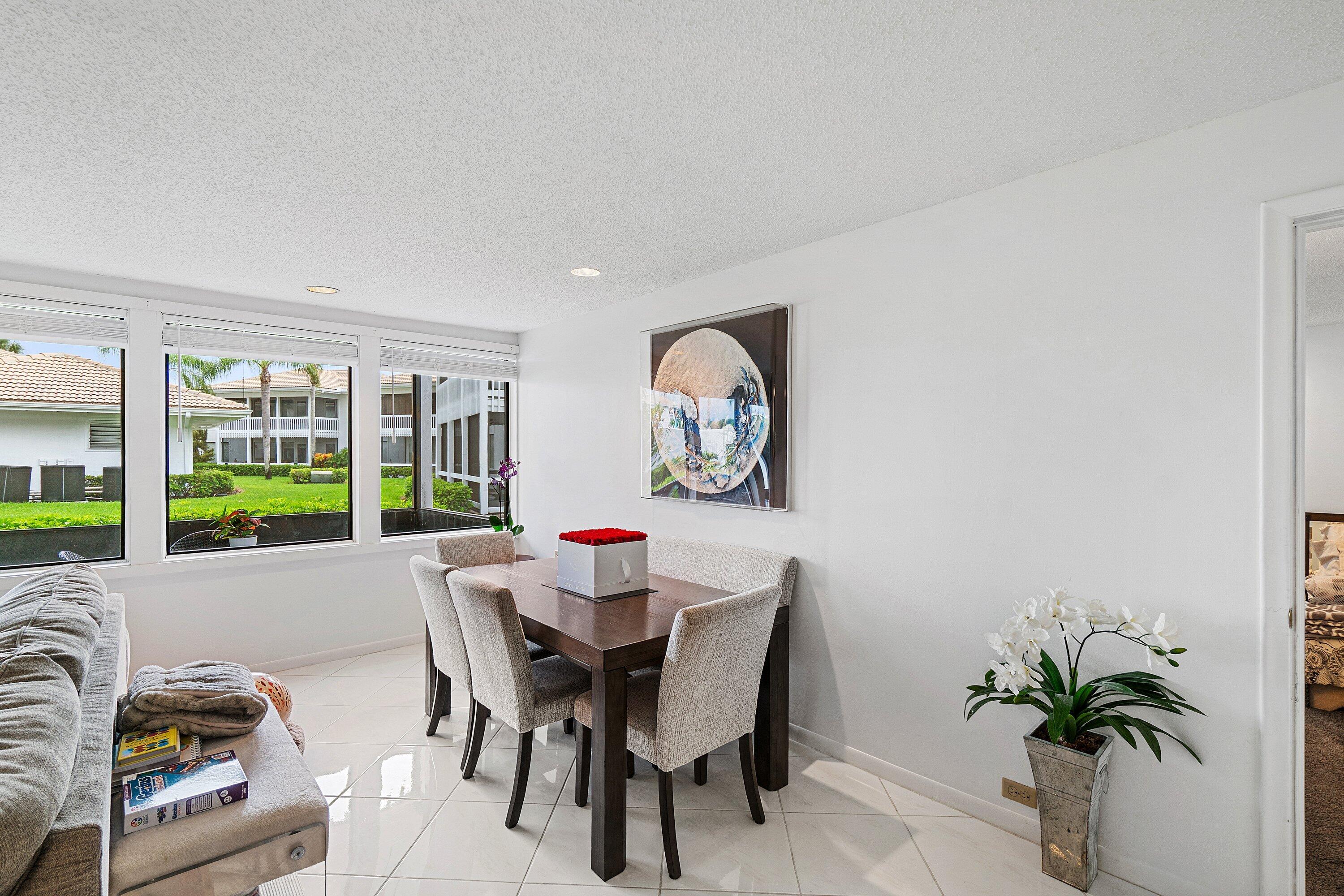 20045 Boca W Drive, Boca Raton, FL, 33434/$449,000 3 20045 Boca W Drive