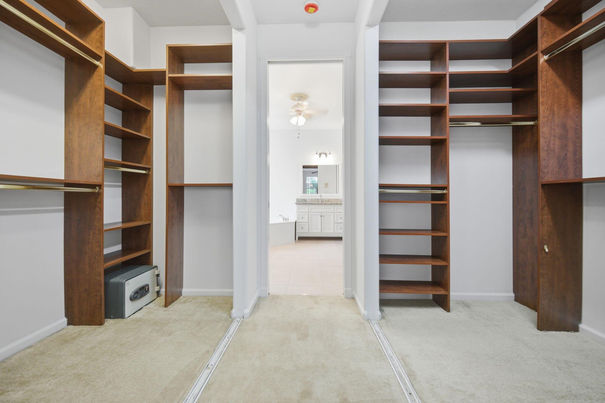 VALENCIA SHORES 1 - Residential