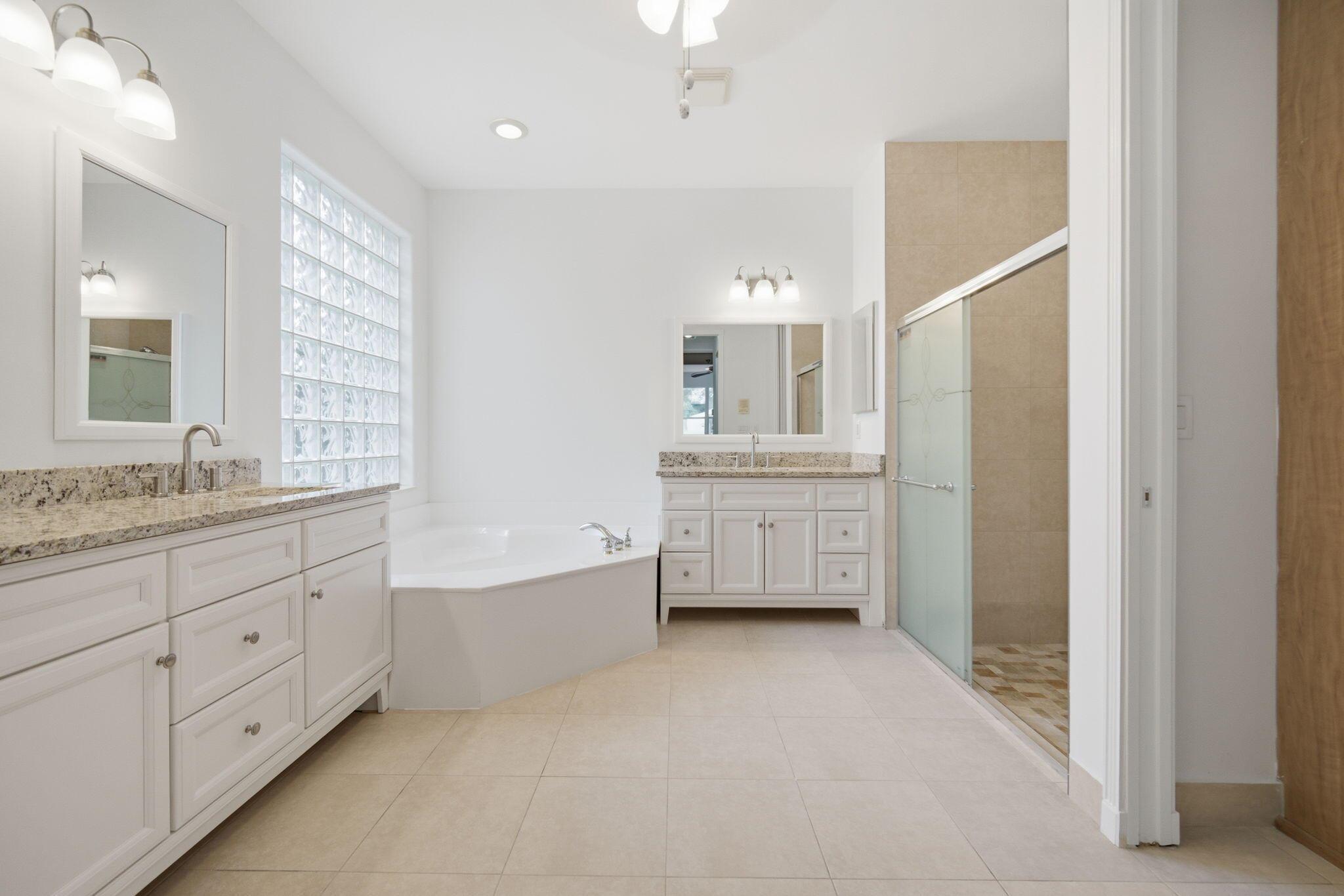 VALENCIA SHORES 1 - Residential