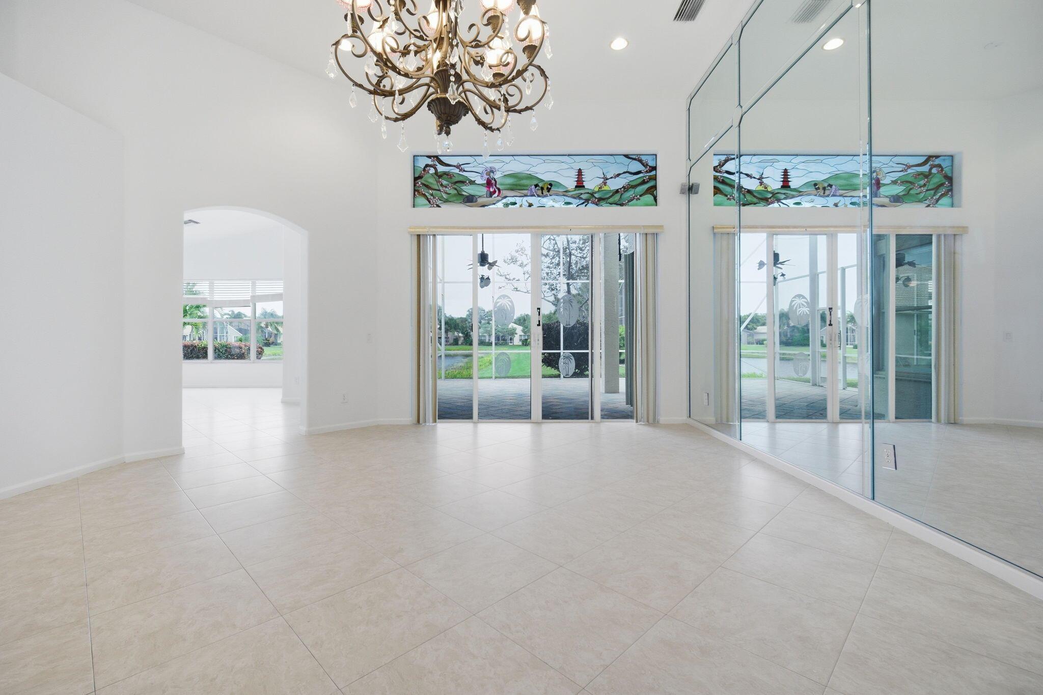 VALENCIA SHORES 1 - Residential