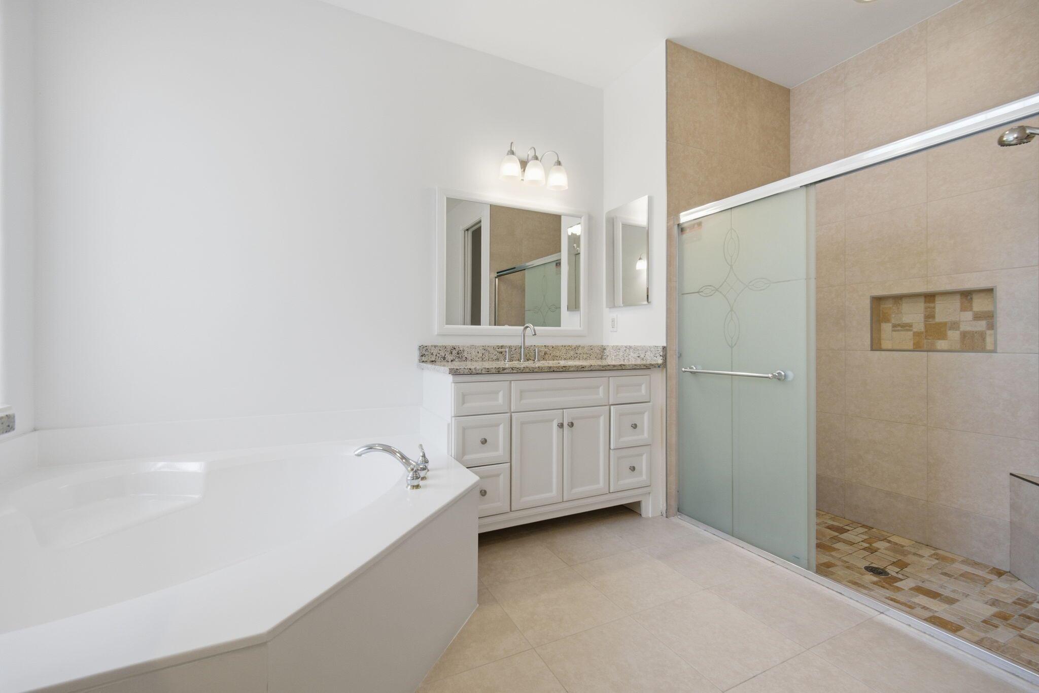 VALENCIA SHORES 1 - Residential