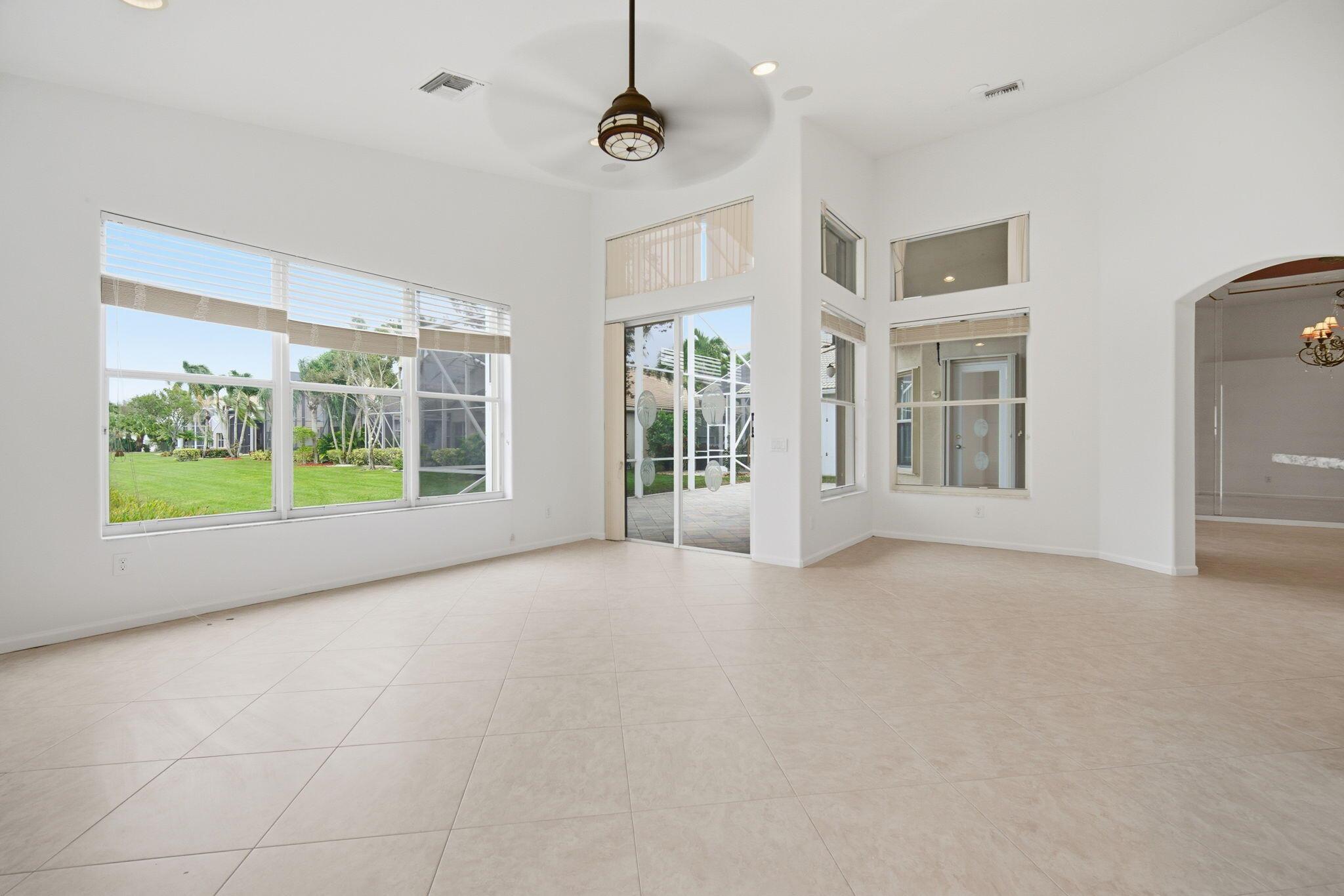 VALENCIA SHORES 1 - Residential