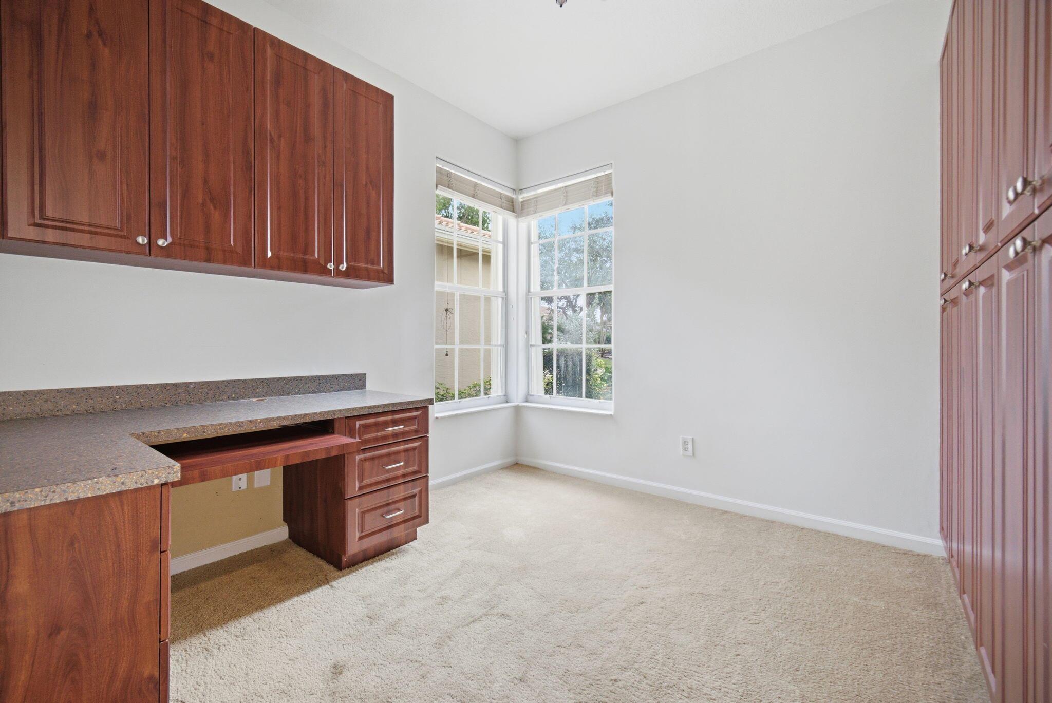 VALENCIA SHORES 1 - Residential