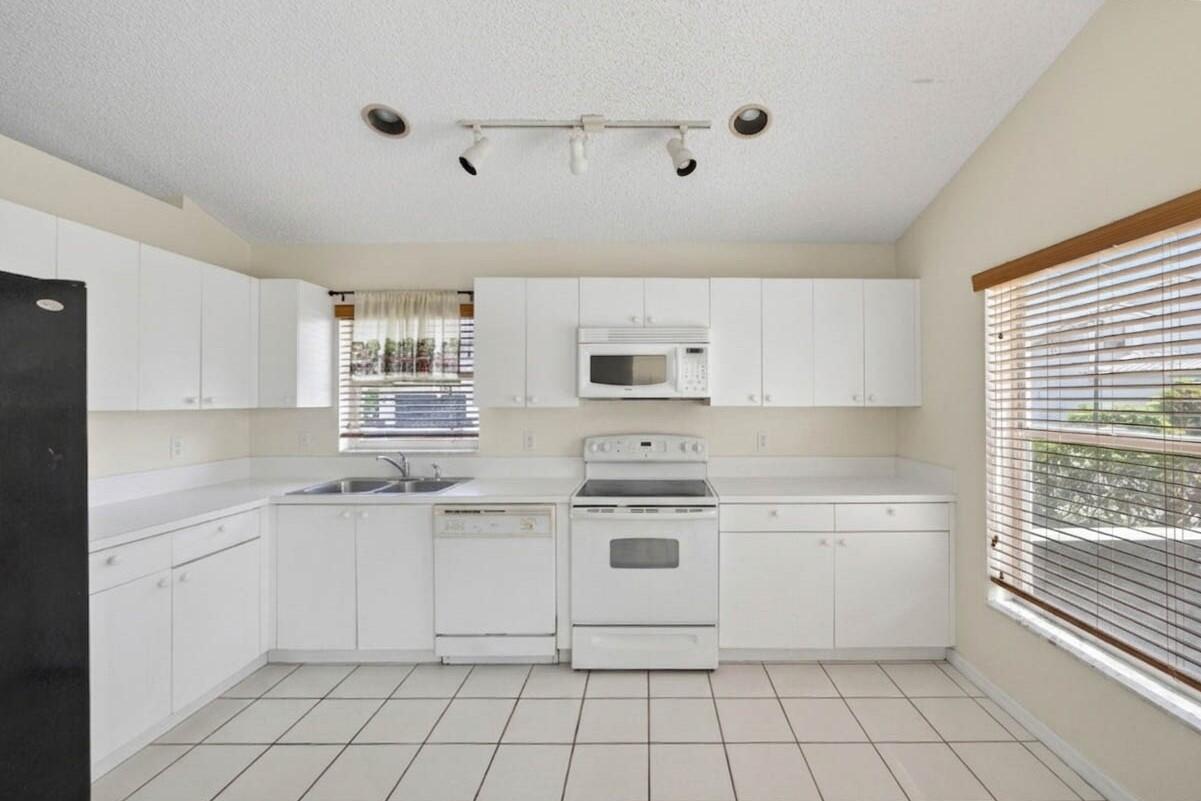 LAKES AT BOCA RATON PAR K - Residential