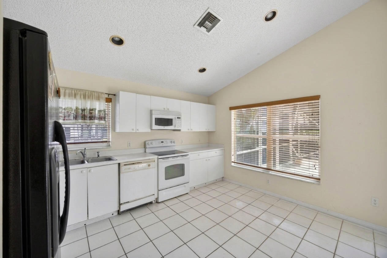 LAKES AT BOCA RATON PAR K - Residential